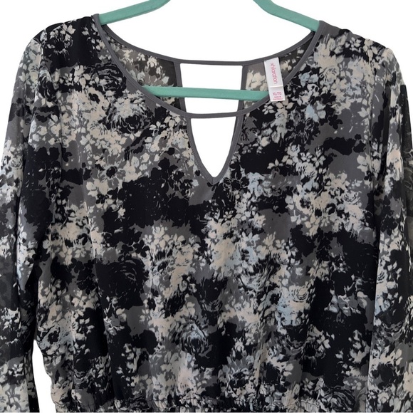 XHILARATION • Grey & Black Sheer Floral Flower Print Long Sleeve Dress - Picture 6 of 11